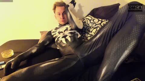 Snapshot of kinky_spidey chatting on 1, 12, 2024 kinky_spidey online show from 1, 12, 2024