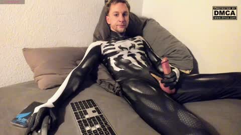 Snapshot of kinky_spidey chatting on 16, 12, 2024 kinky_spidey online show from 16, 12, 2024