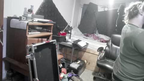 Snapshot of kinkybiguy14 chatting on 10, 9, 2025 Kinky Cassie online show from 10, 9, 2025