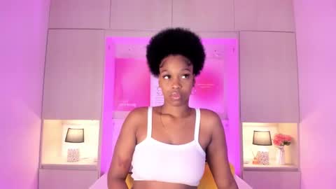 M A R A  online show from 28, 10, 2025