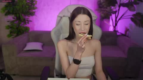 Sweet girls online show from 13, 4, 2026