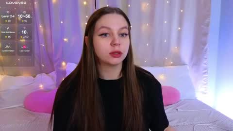 Snapshot of kira_briis chatting on 26, 4, 2026 Kira Briis online show from 26, 4, 2026