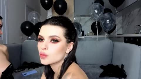 Kira and friends online show from 2, 11, 2025