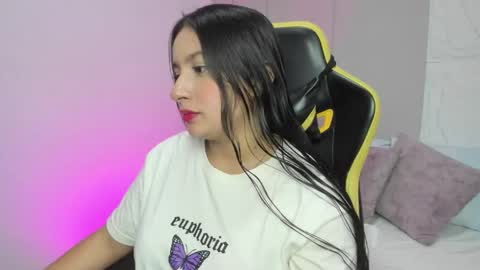 Snapshot of kira_relish chatting on 14, 5, 2026 K I R A online show from 14, 5, 2026