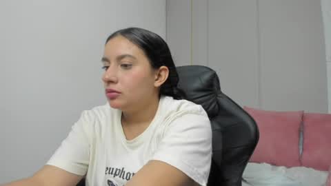 Snapshot of kira_relish chatting on 27, 6, 2026 K I R A online show from 27, 6, 2026