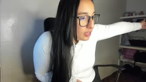 kira stormm58 online show from 10, 6, 2026