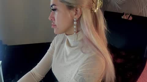 Kira online show from 2, 11, 2025