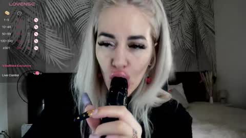 Kira online show from 12, 3, 2026