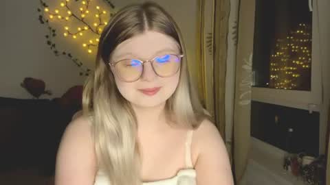 KiraYume online show from 8, 8, 2026