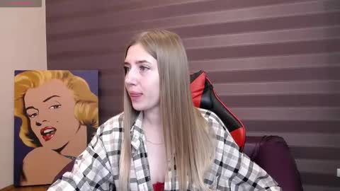 Snapshot of kissme_now chatting on 18, 9, 2025 kissme_now online show from 18, 9, 2025