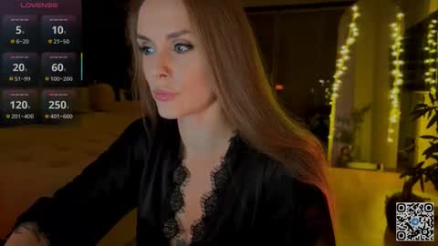 Snapshot of kissnova_ chatting on 23, 10, 2025 Emma online show from 23, 10, 2025