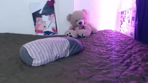 Snapshot of kitsunearineko chatting on 9, 1, 2025 Ari Keimiwrights  online show from 9, 1, 2025