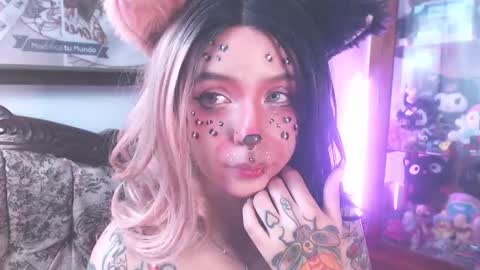 Snapshot of kitsunearineko chatting on 19, 10, 2025 Ari Keimiwrights  online show from 19, 10, 2025