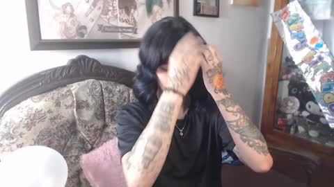 Snapshot of kitsunearineko chatting on 27, 10, 2025 Ari Keimiwrights  online show from 27, 10, 2025