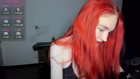 Snapshot of kitsunemoon chatting on 20, 12, 2024 Kitsune online show from 20, 12, 2024