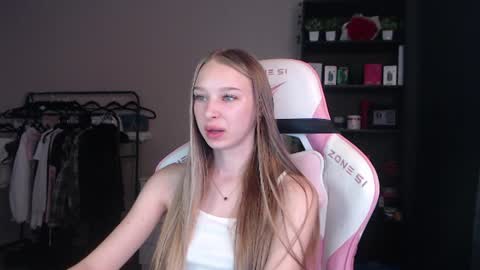 Snapshot of kitsuneyx chatting on 13, 7, 2026 kitsuneyX online show from 13, 7, 2026