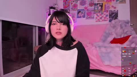      online show from 18, 2, 2025