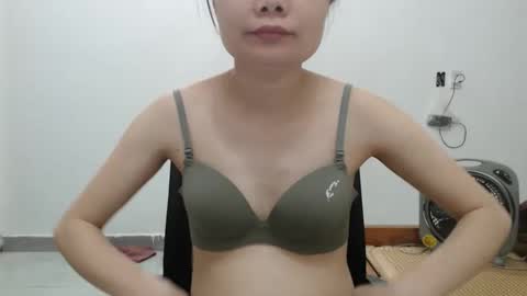 kitti_baby2x online show from 10, 3, 2026