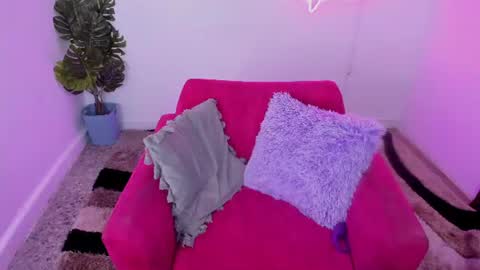 dayana online show from 24, 7, 2026