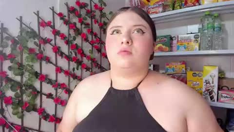 Snapshot of kitty__pinnk chatting on 10, 6, 2026 KAROL online show from 10, 6, 2026