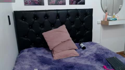 Snapshot of kitty_f00x chatting on 19, 4, 2026 kitty_f00x online show from 19, 4, 2026