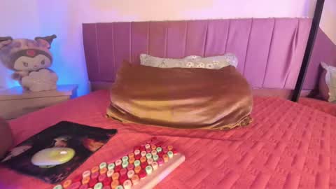 Snapshot of kitty_kryss chatting on 17, 10, 2025 kitty_kryss online show from 17, 10, 2025