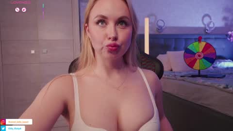 Snapshot of kitty_ricky chatting on 24, 3, 2026 Kelsi and Ricky online show from 24, 3, 2026