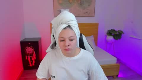 K I T T Y online show from 20, 12, 2025