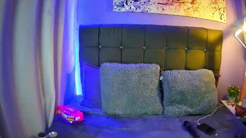 Snapshot of kitty_vibes_ chatting on 6, 2, 2026 K I T T Y online show from 6, 2, 2026