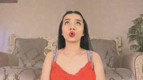 Snapshot of kittycatzzz chatting on 20, 12, 2025 Mia online show from 20, 12, 2025