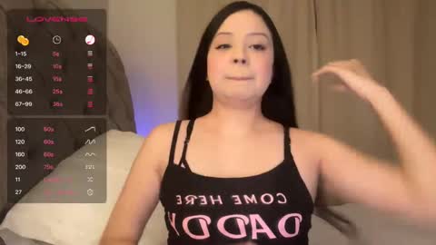 Snapshot of kittymia8 chatting on 2, 10, 2025 mia online show from 2, 10, 2025