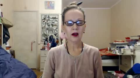 Snapshot of kiuminberry chatting on 25, 12, 2024 KiuminBerry online show from 25, 12, 2024