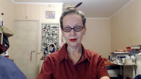 Snapshot of kiuminberry chatting on 1, 1, 2025 KiuminBerry online show from 1, 1, 2025