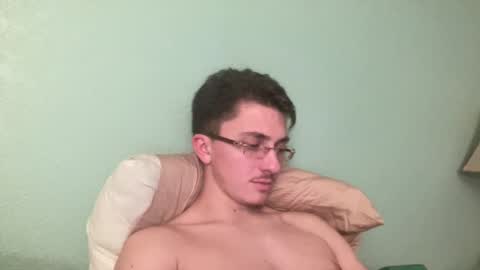 Snapshot of kj_lindo chatting on 8, 12, 2024 kj_lindo online show from 8, 12, 2024