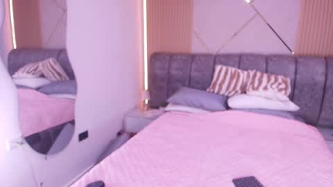 Kkira  online show from 13, 3, 2026