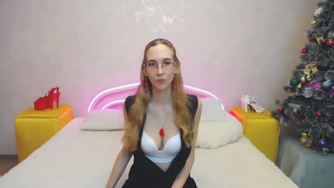Snapshot of klaryevans chatting on 16, 1, 2025 Klary online show from 16, 1, 2025