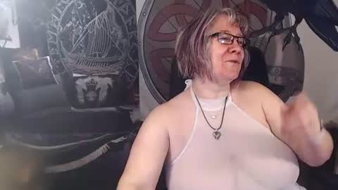 Snapshot of kleiner_teufel chatting on 4, 2, 2026 Michelle online show from 4, 2, 2026