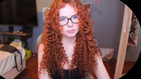 Snapshot of klementinagirl chatting on 6, 3, 2025 Klementinafanslyklementina6661 online show from 6, 3, 2025