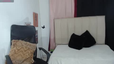 Snapshot of kleo_princess18 chatting on 14, 2, 2025 kleo online show from 14, 2, 2025