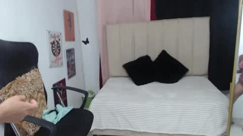 Snapshot of kleo_princess18 chatting on 24, 2, 2025 kleo online show from 24, 2, 2025