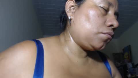Snapshot of kloe_boobs chatting on 17, 9, 2025 Kloe online show from 17, 9, 2025