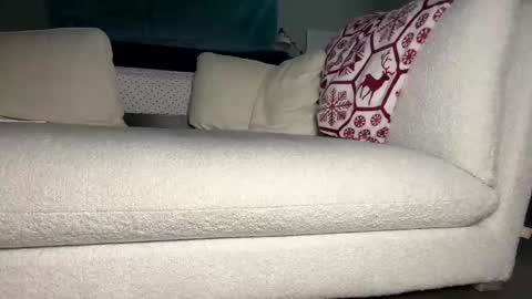 knautyknight online show from 2, 10, 2025