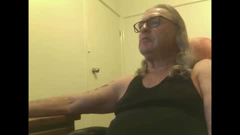 Snapshot of knobout chatting on 13, 5, 2026 knobout online show from 13, 5, 2026