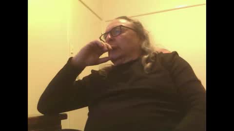 Snapshot of knobout chatting on 2, 6, 2026 knobout online show from 2, 6, 2026