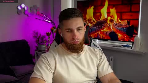 Snapshot of kochka25 chatting on 6, 6, 2026 Sweet boy online show from 6, 6, 2026