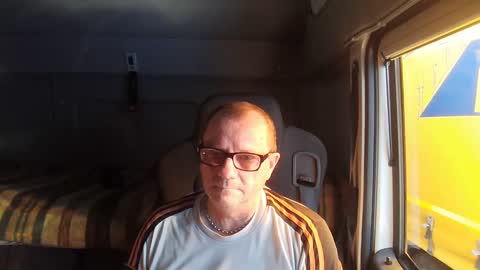 Snapshot of komputer123456789 chatting on 8, 12, 2024 Bogdan online show from 8, 12, 2024