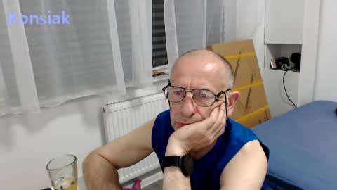 Snapshot of konsiak chatting on 8, 6, 2026 Komsiak online show from 8, 6, 2026