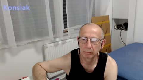 Snapshot of konsiak chatting on 11, 6, 2026 Komsiak online show from 11, 6, 2026