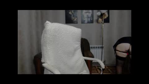 Snapshot of koroleva70 chatting on 13, 9, 2025 VIKA online show from 13, 9, 2025