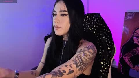 Snapshot of korolovaa chatting on 9, 11, 2025 korolova online show from 9, 11, 2025